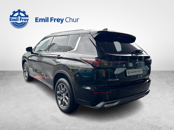 Vehicle image MITSUBISHI OUTLANDER