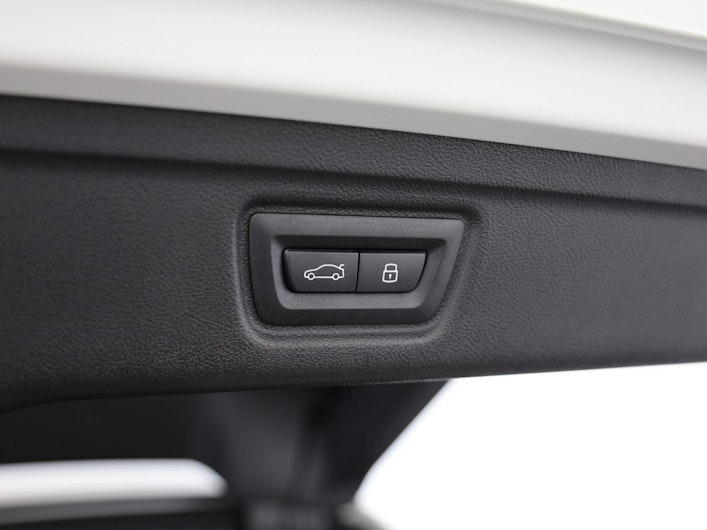 Vehicle image BMW 3 SERIES