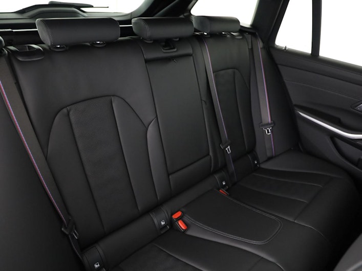 Vehicle image BMW 3 SERIES