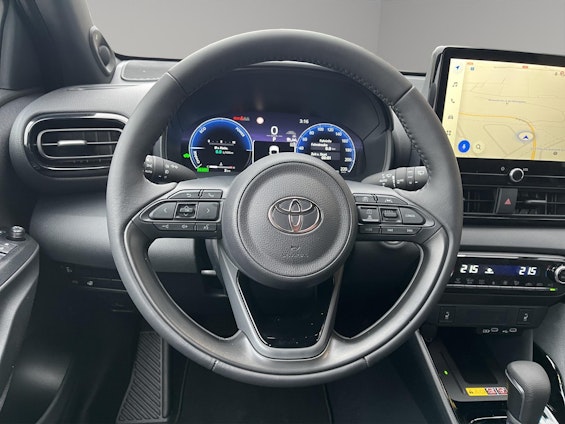 Vehicle image 4 Vehicle image 4