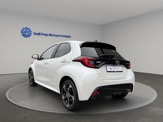 Vehicle image 6 Vehicle image 6