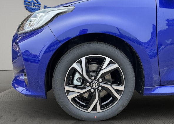 Vehicle image 9 Vehicle image 9