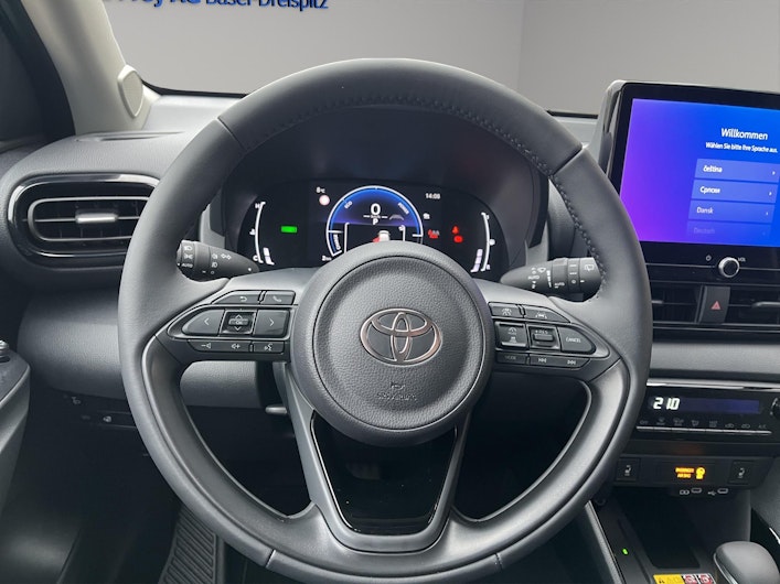 Vehicle image TOYOTA YARIS