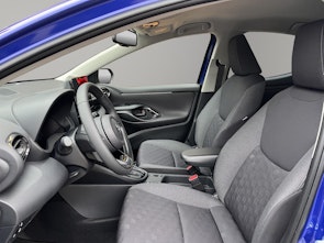 Vehicle image TOYOTA Yaris 1.5 VVT-i HSD Trend