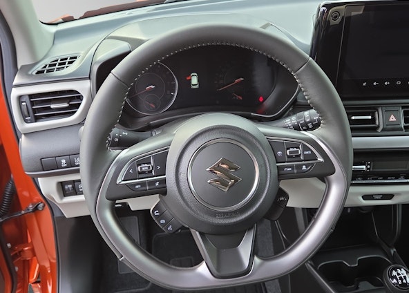 Vehicle image 9 Vehicle image 9