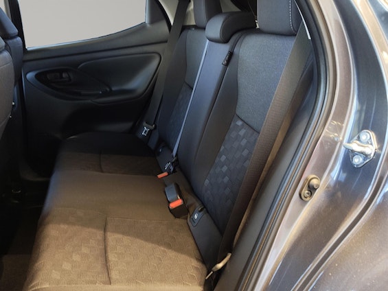 Vehicle image 7 Vehicle image 7