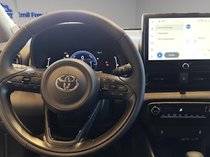 Vehicle image TOYOTA Yaris 1.5 VVT-i HSD Trend