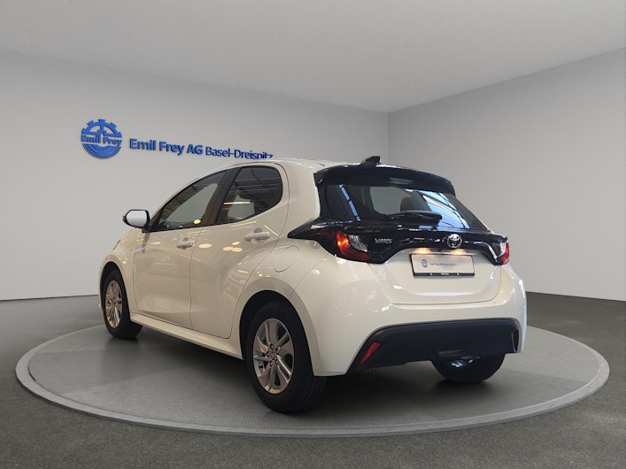 Vehicle image TOYOTA YARIS