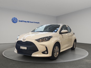 Vehicle image TOYOTA Yaris 1.5 VVT-i HSD Comfort Vehicle image TOYOTA Yaris 1.5 VVT-i HSD Comfort