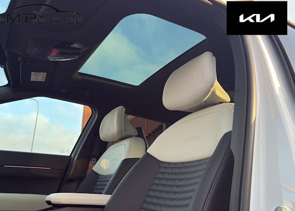 Vehicle image 16 Vehicle image 16