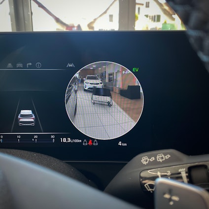 Vehicle image 9 Vehicle image 9