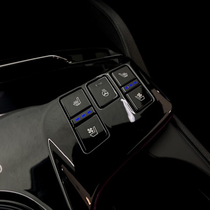 Vehicle image 17 Vehicle image 17