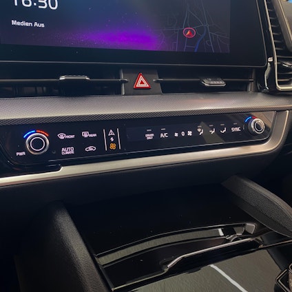 Vehicle image 13 Vehicle image 13