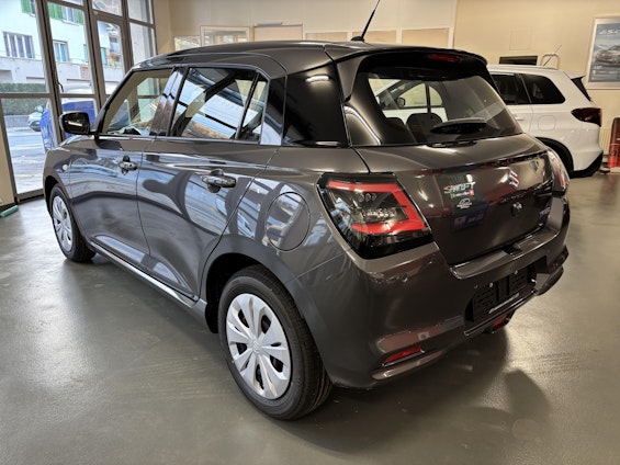 Vehicle image 2 Vehicle image 2