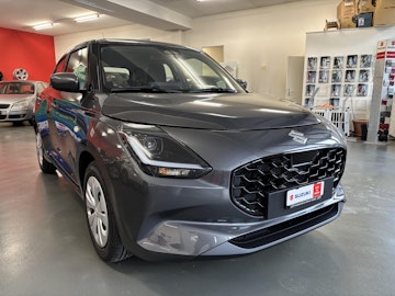 Vehicle image SUZUKI SWIFT 0