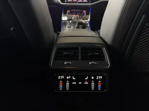 Audi RS6 Avant 4.0 V8 TFSI quattro T-Tronic