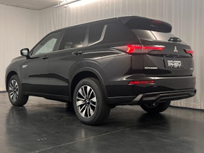 Vehicle image MITSUBISHI Outlander 2.4 PHEV Invite 4x4