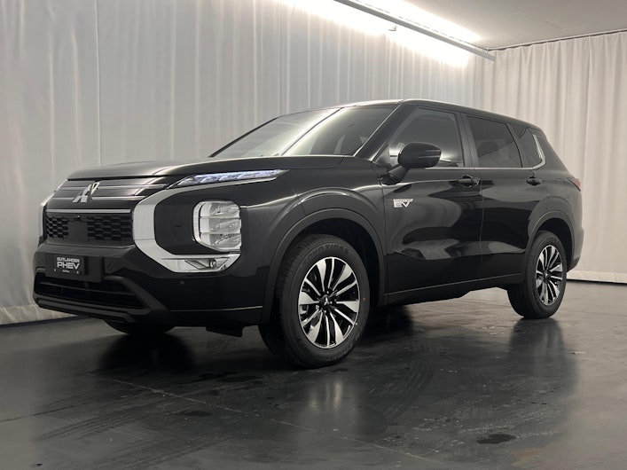 Vehicle image MITSUBISHI OUTLANDER