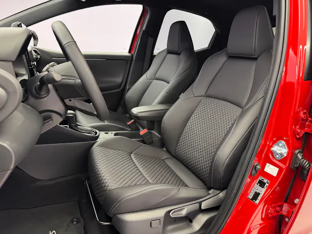 Toyota Yaris 1.5 VVT-i HSD Premium