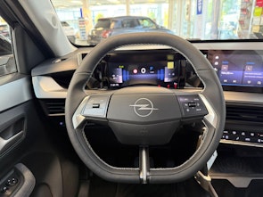 Vehicle image OPEL Frontera 1.2 T HEV 145 GS