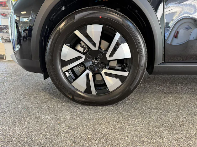 Opel Frontera 1.2 T HEV 145 GS