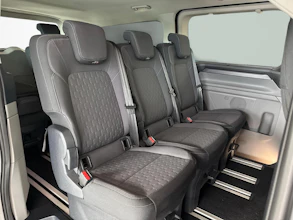 https://vehicle.imgix.net/4062932/15a5fb74-15b1-4783-af49-cae5c97992a9.jpg