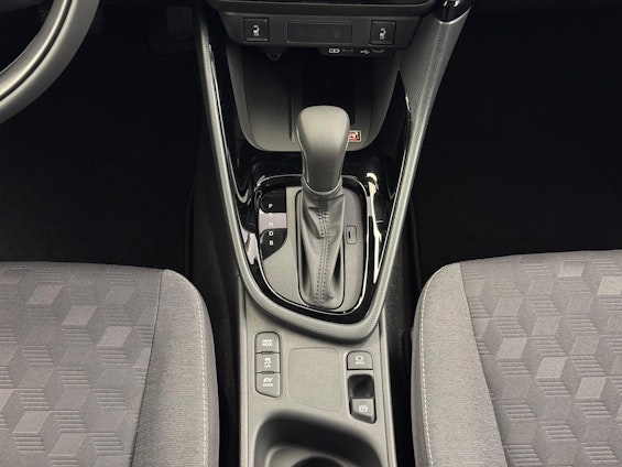 Vehicle image 13 Vehicle image 13