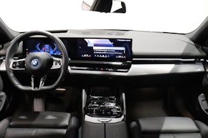 Vehicle image BMW 530e xDrive Touring