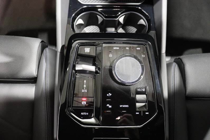 Vehicle image BMW 5 SERIES