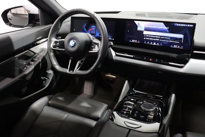 Vehicle image BMW 5 SERIES