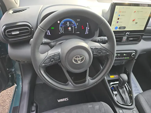 Toyota Yaris 1.5 VVT-i HSD Trend