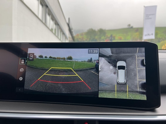 Vehicle image 13 Vehicle image 13