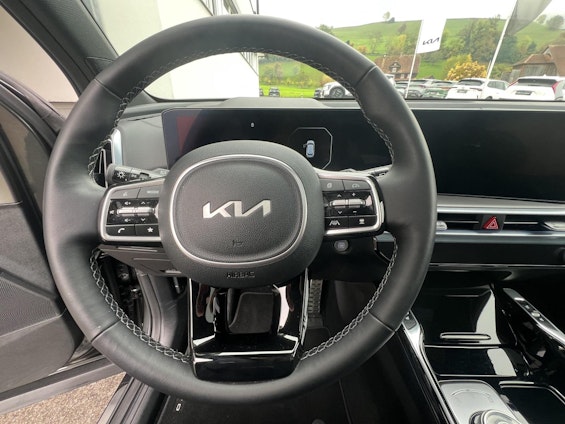 Vehicle image 11 Vehicle image 11