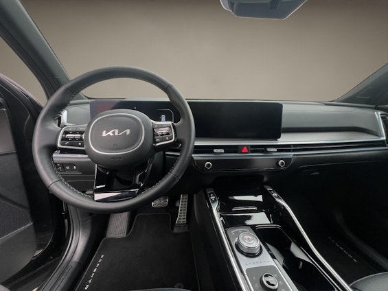 Vehicle image 10 Vehicle image 10