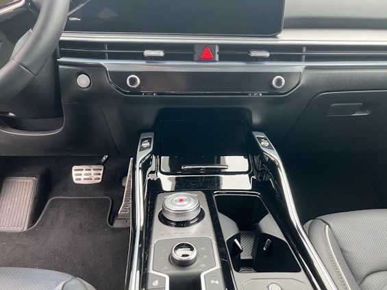 Vehicle image 12 Vehicle image 12