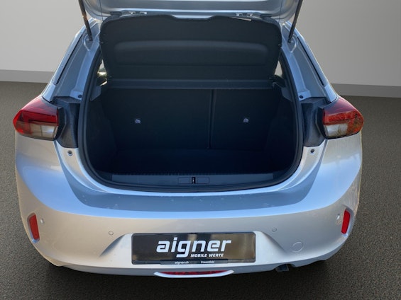 Vehicle image 8 Vehicle image 8