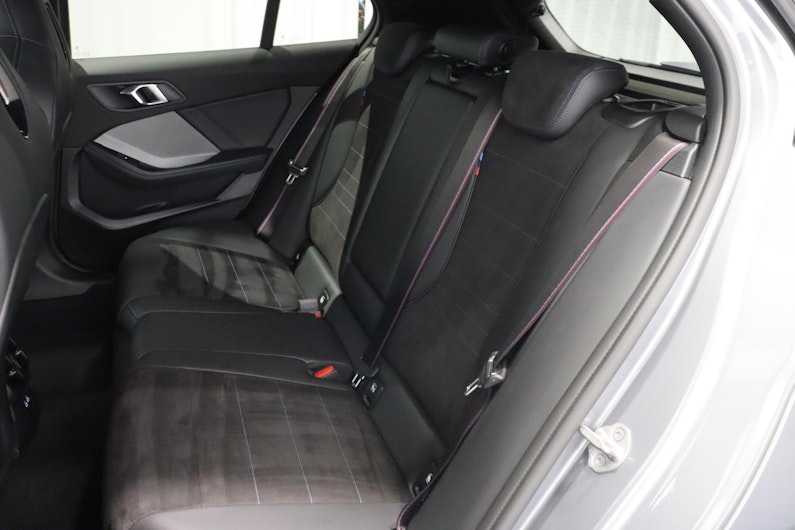 Vehicle image BMW 1 SERIES