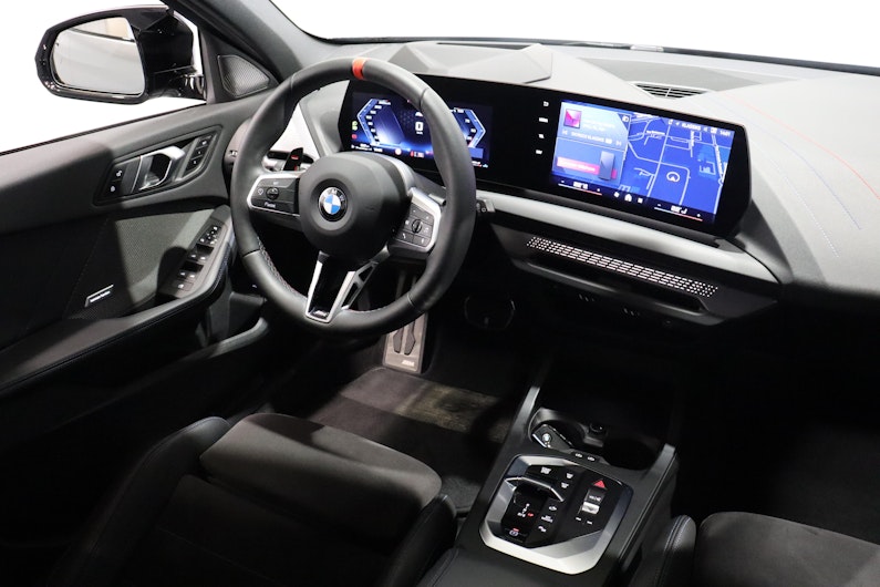 Vehicle image BMW 1 SERIES