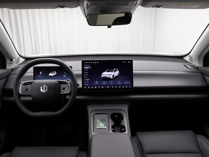 Vehicle image LEAPMOTOR C10