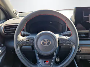 Toyota Yaris 1.5 VVT-i HSD GR Sport