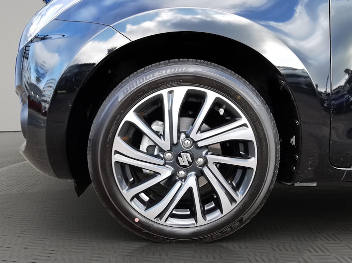 Vehicle image SUZUKI SWIFT