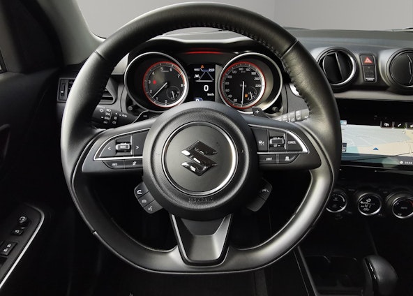 Vehicle image 4 Vehicle image 4