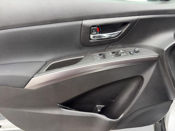 Vehicle image 16 Vehicle image 16