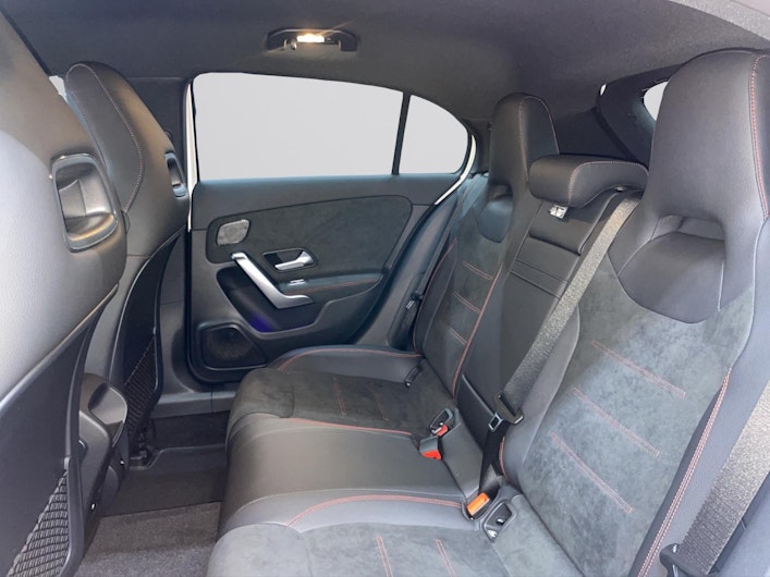 Vehicle image MERCEDES-BENZ A 180