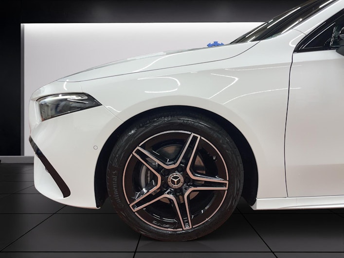 Vehicle image MERCEDES-BENZ A 180