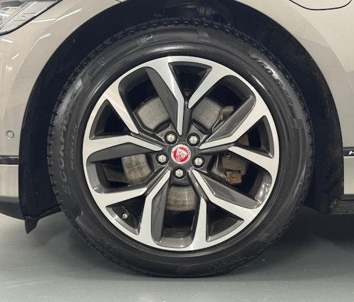 Vehicle image 7 Vehicle image 7