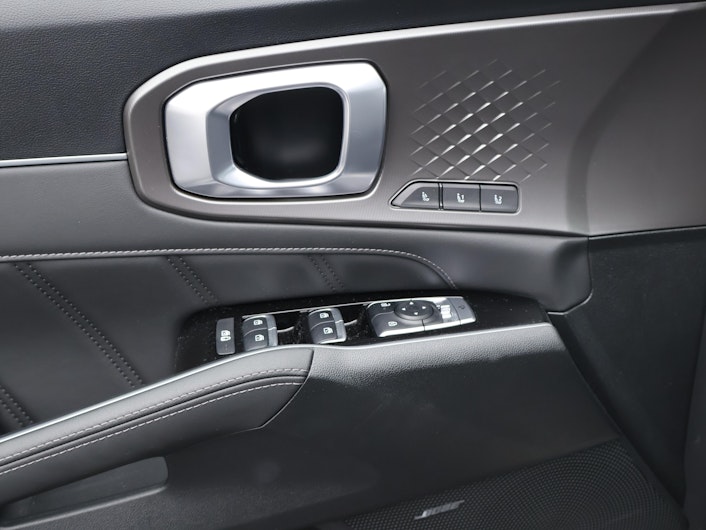 Vehicle image KIA SORENTO