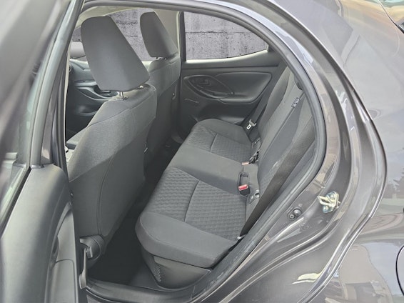 Vehicle image 9 Vehicle image 9