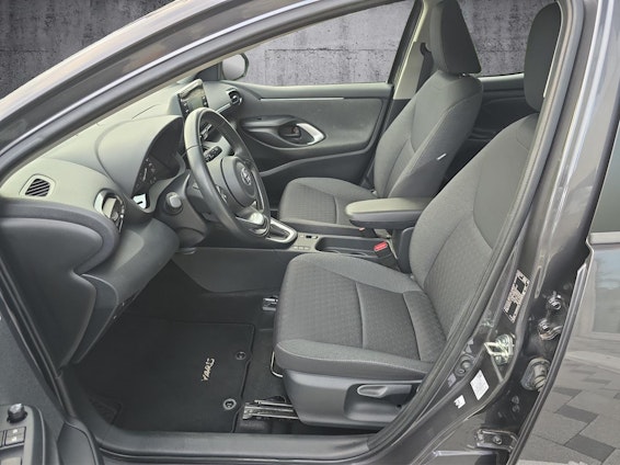 Vehicle image 3 Vehicle image 3