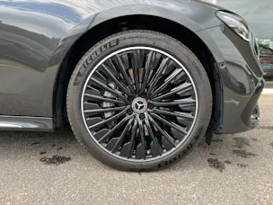 Mercedes-Benz E 400 e AMG Line 4matic